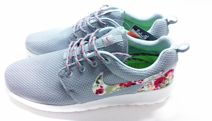 New Nike Roshe Run Light Grey Follow Shoes