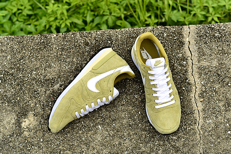 Nike 2015 Archive Green White Shoes