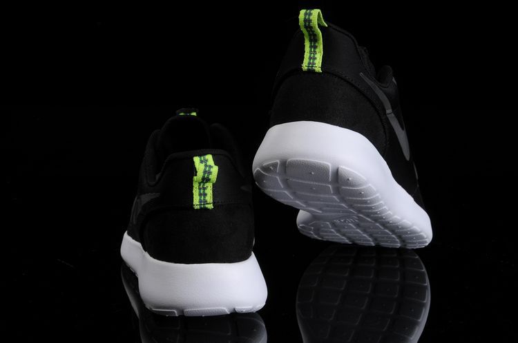 Nike Roshe Run Hyperfuse 3M Black White Shoes