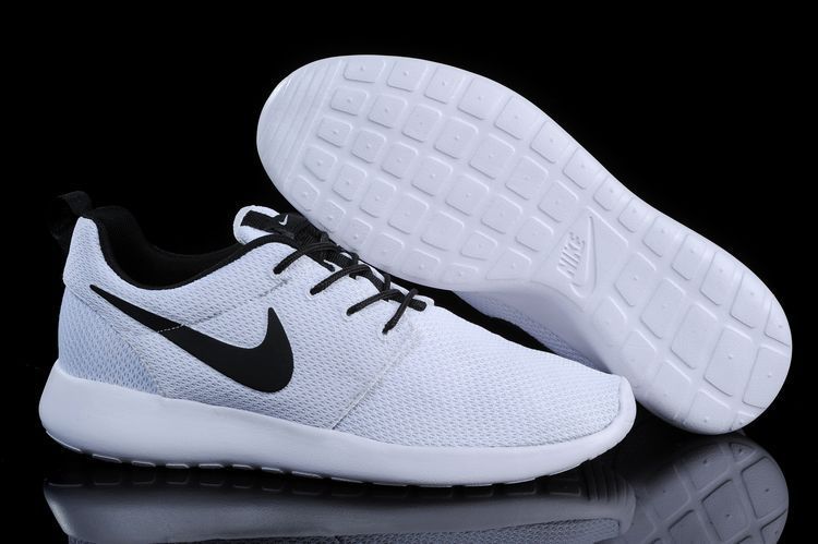 Nike Roshe Run Oreo All White Shoes