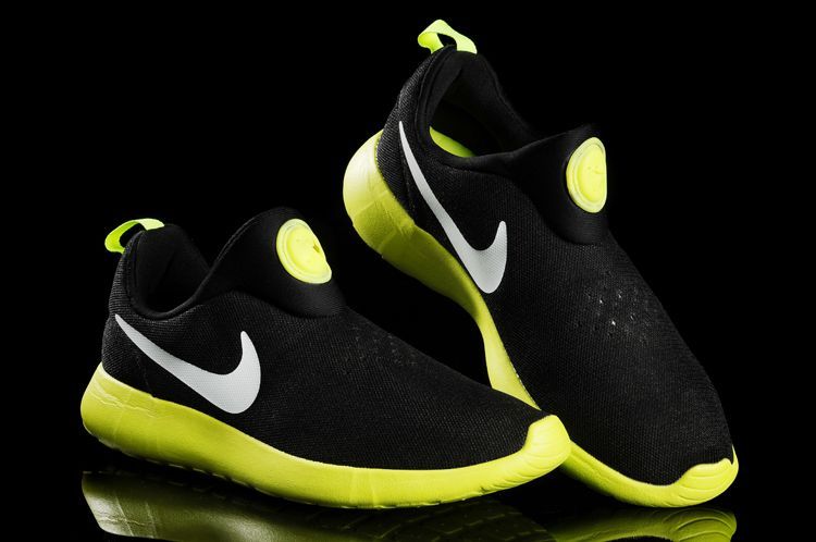 Nike Rosherun Slip On Black Yellow White Swoosh Shoes