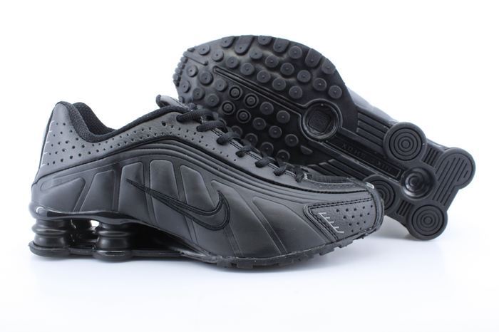 Real Shox R4 Shoes All Black