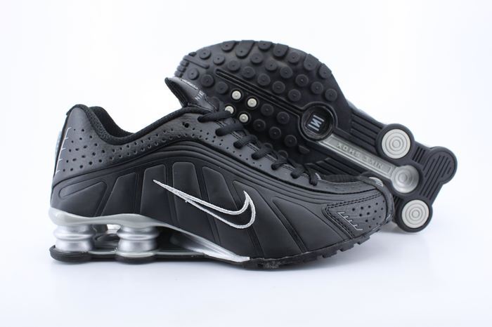 Nike Shox R4