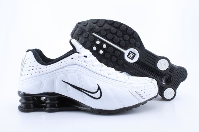 Nike Shox R4 Shoes White Black