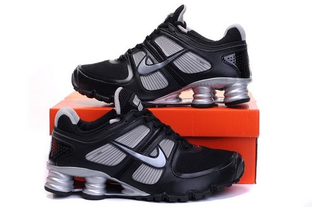 Nike Shox R6 Black Grey Running Shoes